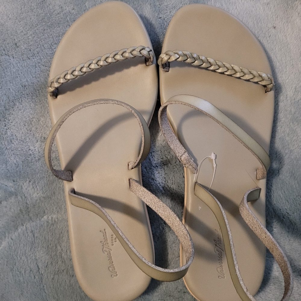 Sandals - Picture 3 of 5